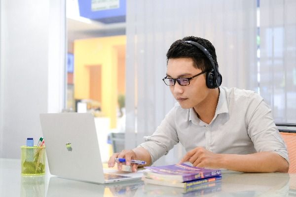 Luyện tập IELTS Listening dành cho mọi trình độ - Làm bài thi thử